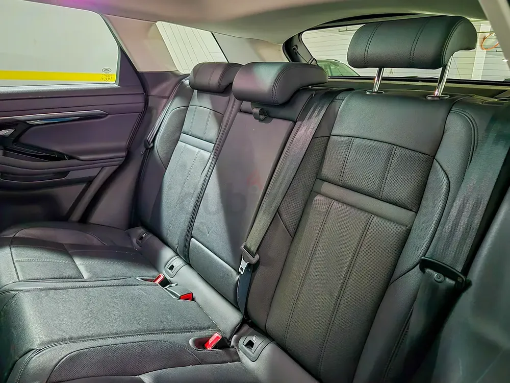 AED 2128/month | 2021 Land Rover Range Rover Evoque  | GCC Specs | Ref#460376 - Image 14