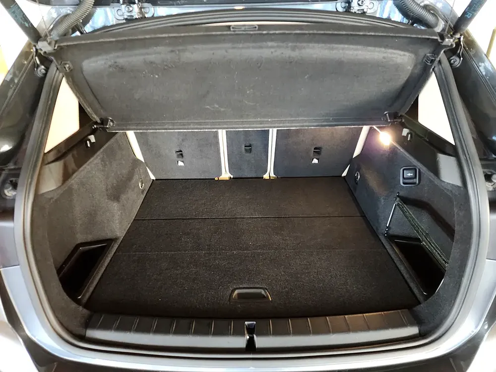 BMW X1 SDrive20i V4 2.0 2018 Model GCC Specs In Perfect Condition - Image 19