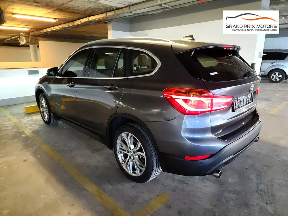 BMW X1 SDrive20i V4 2.0 2018 Model GCC Specs In Perfect Condition - Image 6