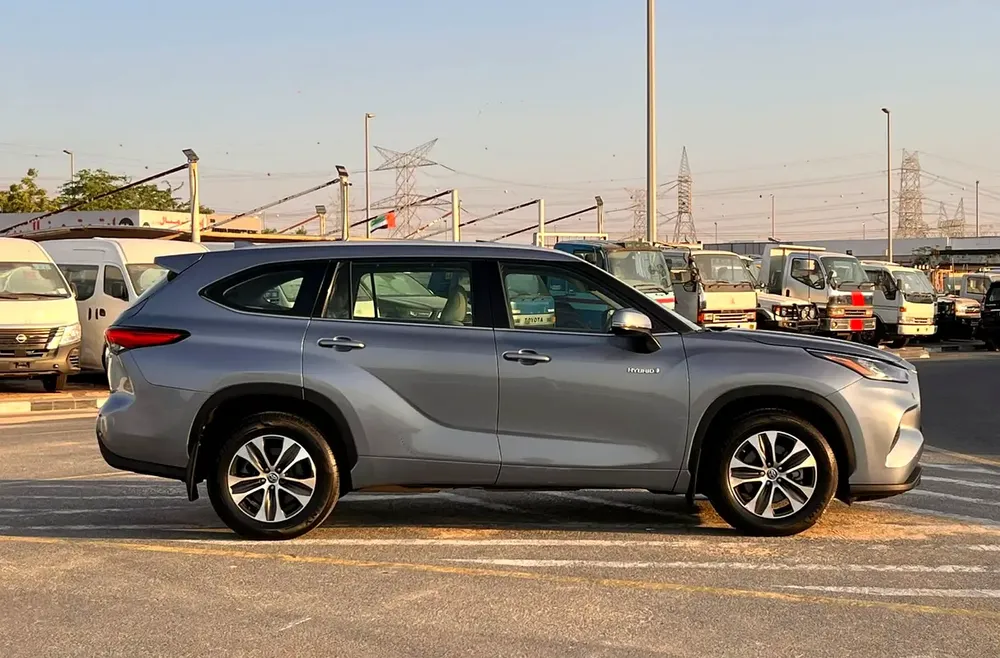 2022 Toyota Highlander Hybrid GLE Full Option Gcc -2.5L V4 - Rear Camera & Sensor - Leather Seat - Image 10
