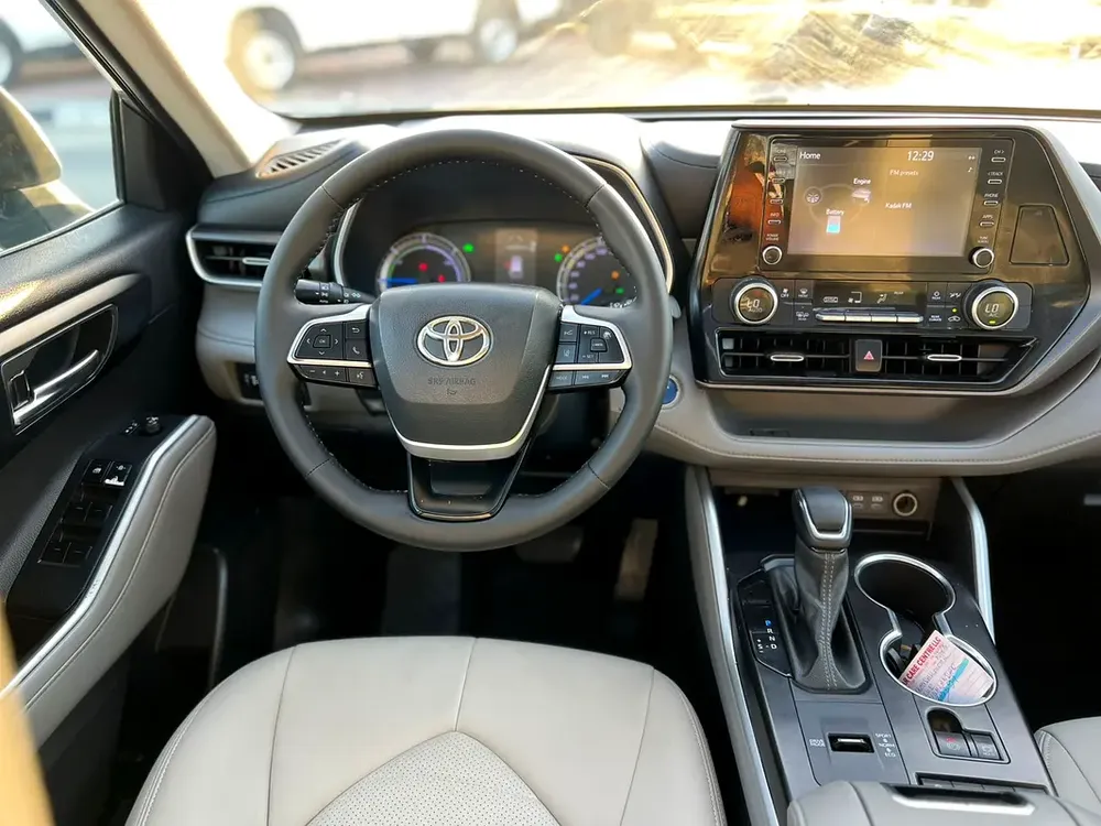 2022 Toyota Highlander Hybrid GLE Full Option Gcc -2.5L V4 - Rear Camera & Sensor - Leather Seat - Image 13