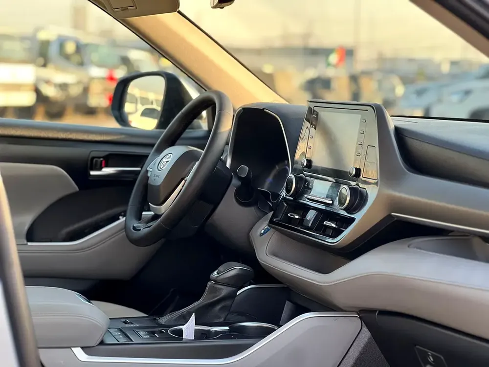 2022 Toyota Highlander Hybrid GLE Full Option Gcc -2.5L V4 - Rear Camera & Sensor - Leather Seat - Image 15