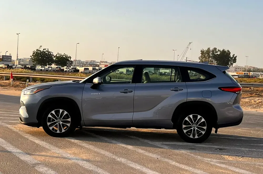 2022 Toyota Highlander Hybrid GLE Full Option Gcc -2.5L V4 - Rear Camera & Sensor - Leather Seat - Image 5
