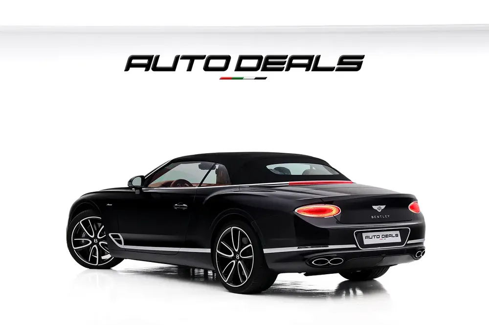 2023 Bentley Continental GTC Azure V8 | Extremly Low Mileage | Fully Loaded | 4.0L V8 - Image 4