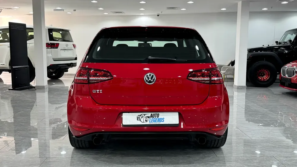 Volkwagen Golf GTI Sport - Image 5