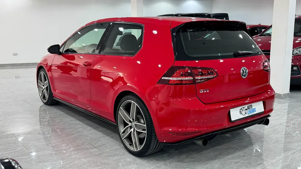 Volkwagen Golf GTI Sport - Image 6
