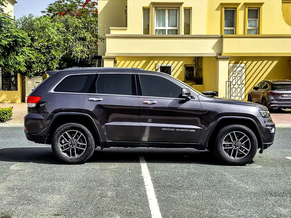 AED 1216/month | 2019 Jeep Grand Cherokee  | GCC Specs | Ref#467743 - Image 4