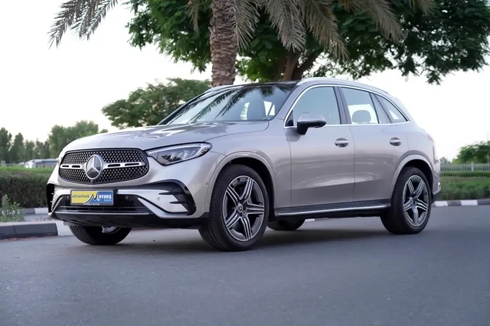 MERCEDES BENZ GLC 200 SUV 4 MATIC MODEL 2023 –  31,000 KM
WARRANTY  SERVICE 5 YEARS OR 105,000 - Image 4