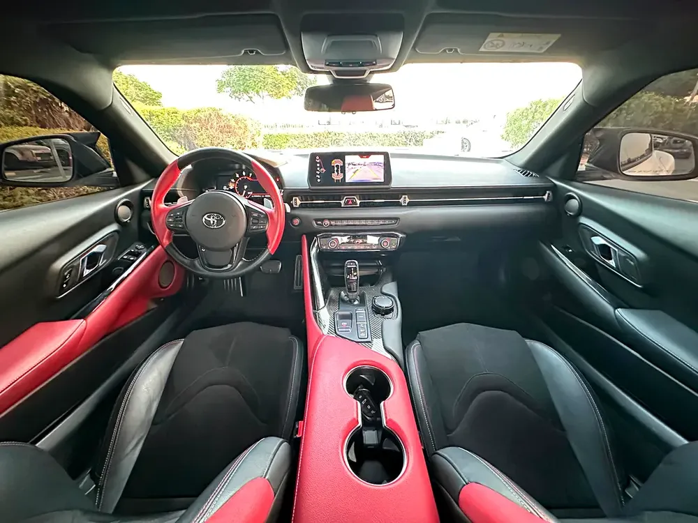 TOYOTA SUPRA GR 2023 GCC FULL OPTION FULL SERVICE HISTORY - Image 9