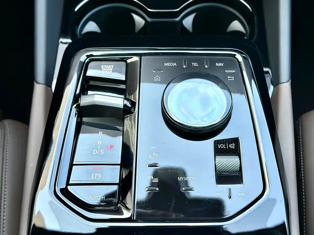 BMW 520i || M-PACKAGE || CLEAN TITLE || 2024 || - Image 15