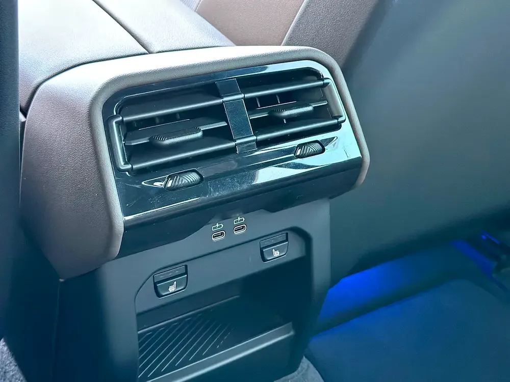 BMW 520i || M-PACKAGE || CLEAN TITLE || 2024 || - Image 16
