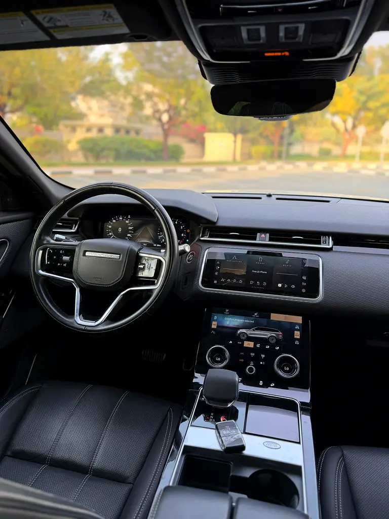 Velar very clean original paint top options - Image 8