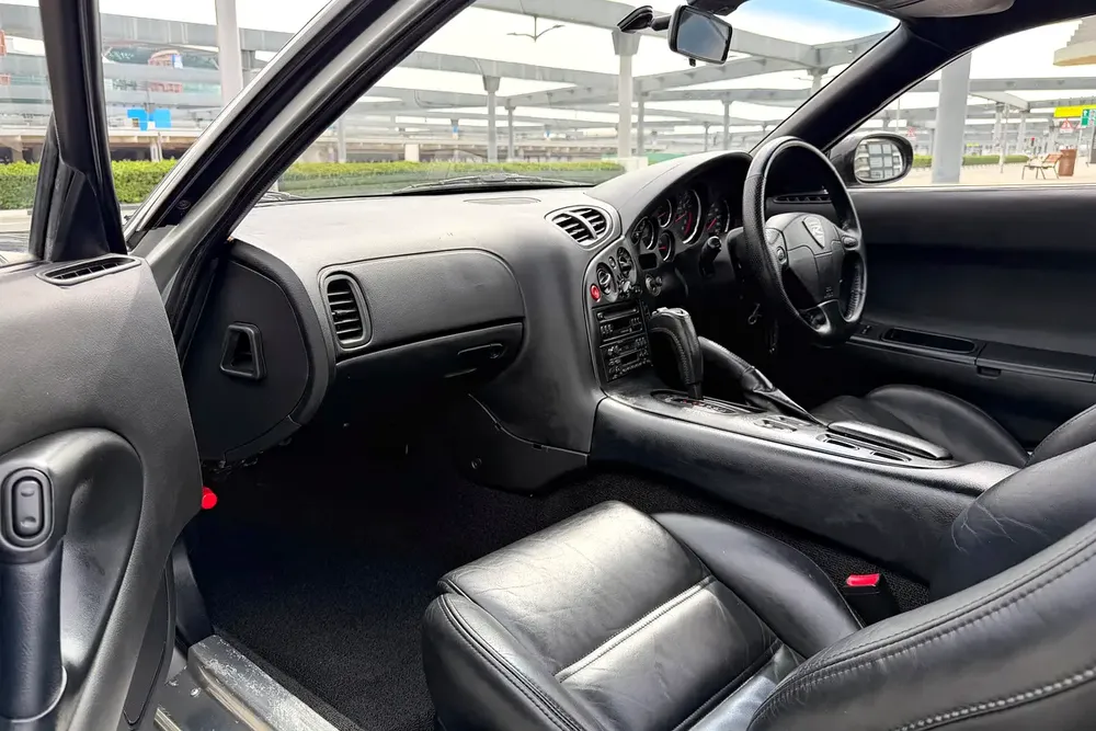 Mazda RX-7 1994 ( Spirit R Edition ) 1.3L - Twin-Turbocharged Rotary Engine | Sunroof | Japan Import - Image 11