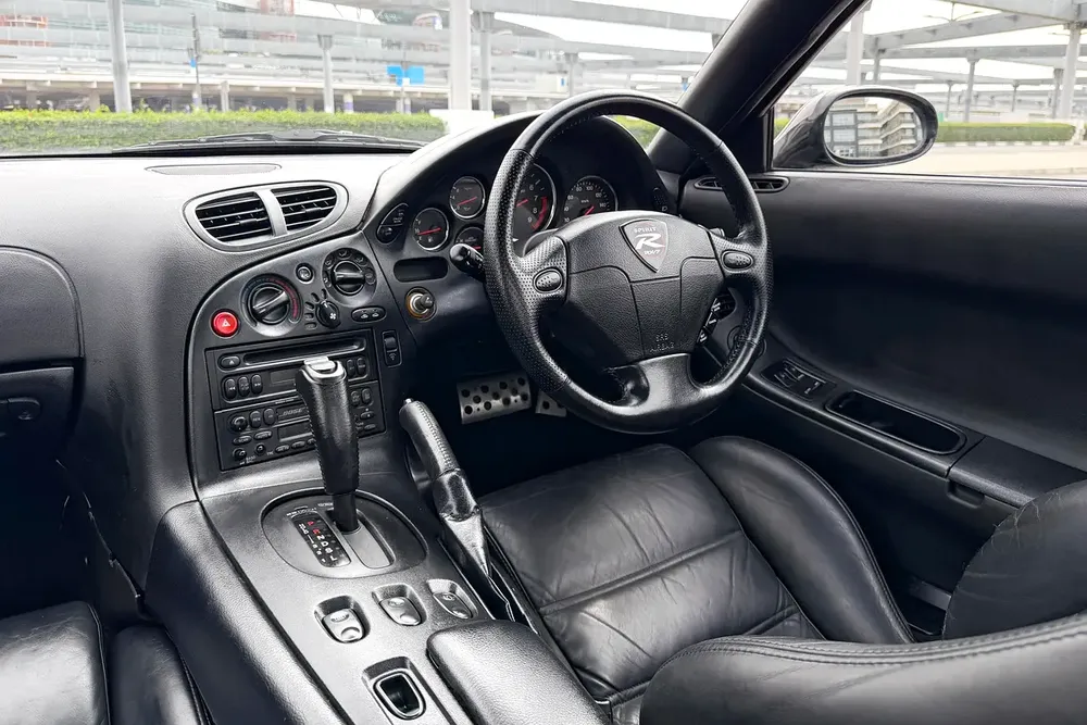 Mazda RX-7 1994 ( Spirit R Edition ) 1.3L - Twin-Turbocharged Rotary Engine | Sunroof | Japan Import - Image 12