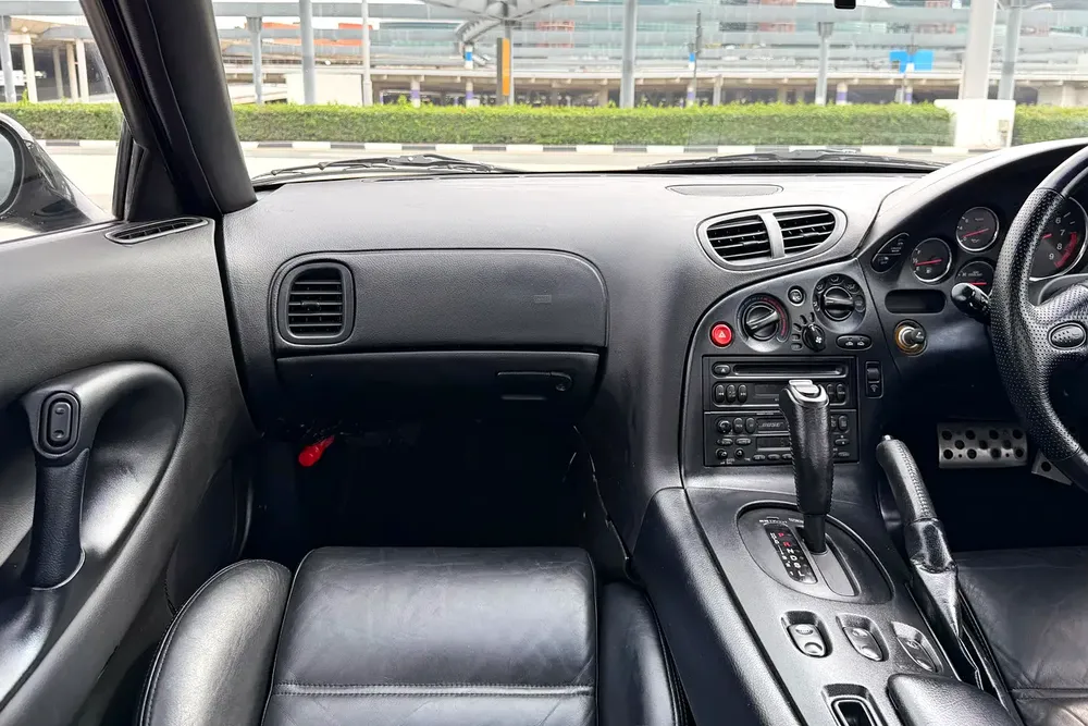 Mazda RX-7 1994 ( Spirit R Edition ) 1.3L - Twin-Turbocharged Rotary Engine | Sunroof | Japan Import - Image 13