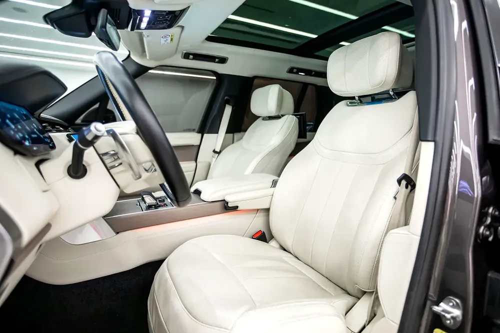 Land Rover Range Rover First Edition 2022 - GCC Specs - Pristine Condition - WARRANTY - AL TAYER - - Image 14