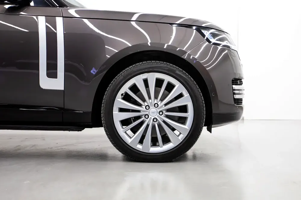 Land Rover Range Rover First Edition 2022 - GCC Specs - Pristine Condition - WARRANTY - AL TAYER - - Image 17