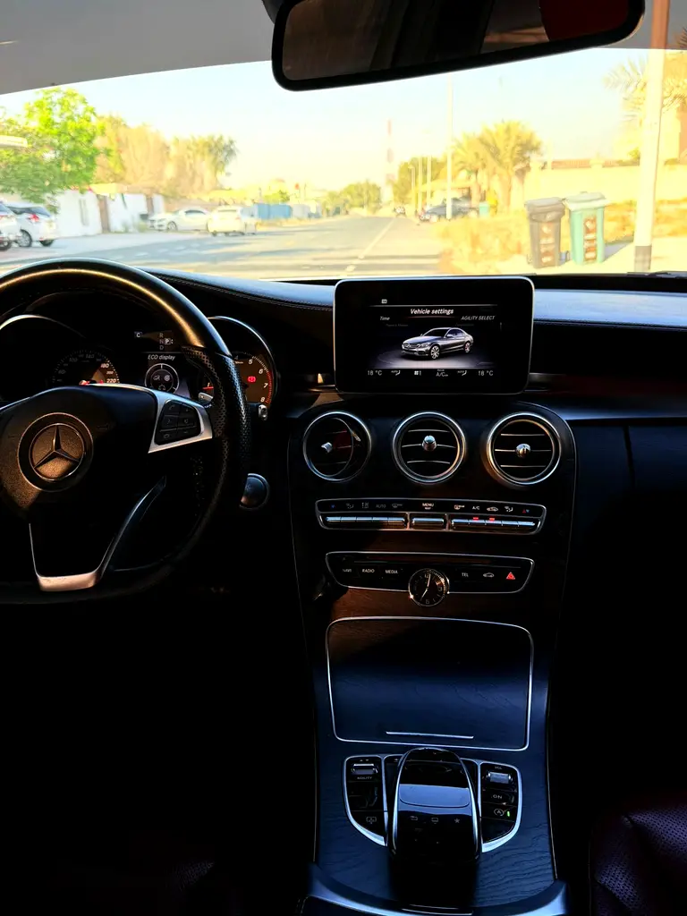Mercedes-Benz C-Class C200 2015 | GCC Specs | Low Mileage | Excellent Condition - Image 12