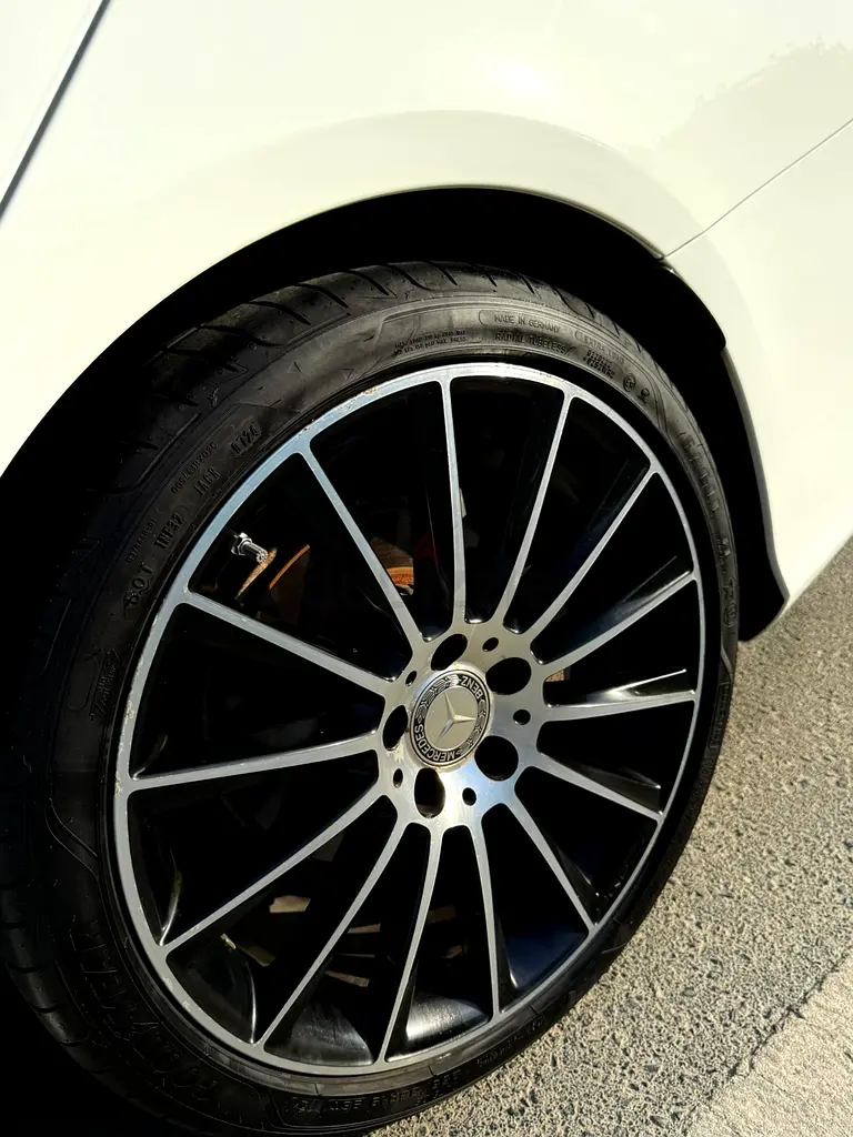 Mercedes-Benz C-Class C200 2015 | GCC Specs | Low Mileage | Excellent Condition - Image 18