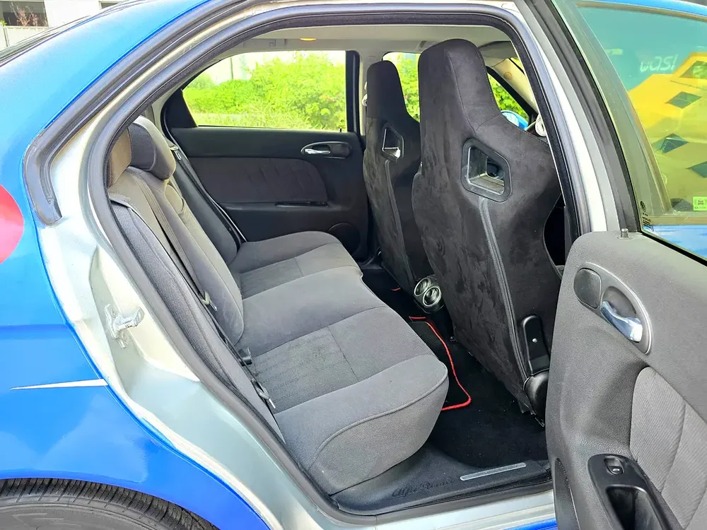 Alfa Romeo 156 2002 | JTS 16V Engine | 5 Speed Manual | Momo Steering | Bride Seat | Japan Import - Image 14