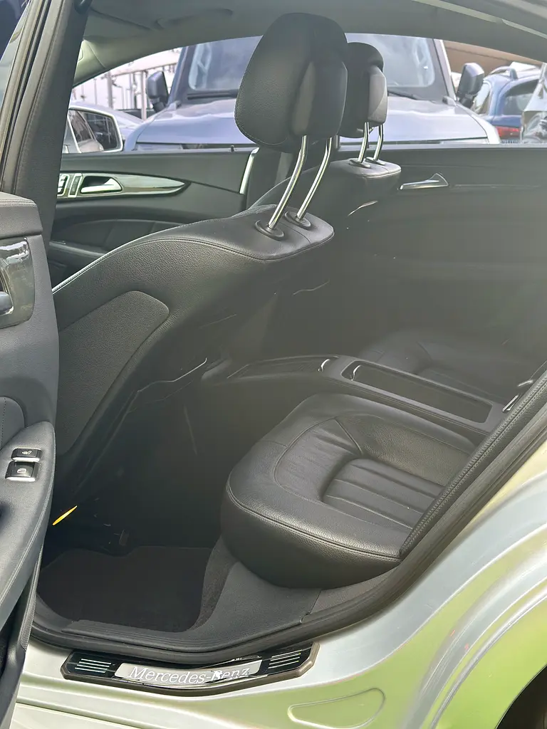 Excellent Condition Mercedes‑Benz CLS 350 BlueEfficiency  2013  Korean Specs - Image 12