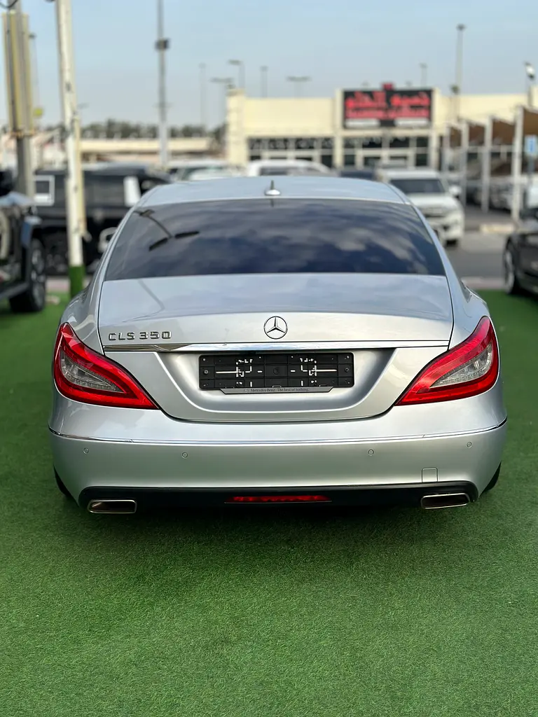 Excellent Condition Mercedes‑Benz CLS 350 BlueEfficiency  2013  Korean Specs - Image 4