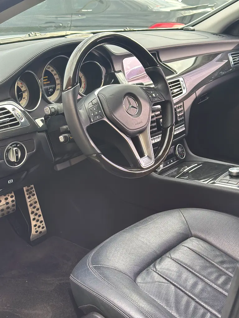 Excellent Condition Mercedes‑Benz CLS 350 BlueEfficiency  2013  Korean Specs - Image 7