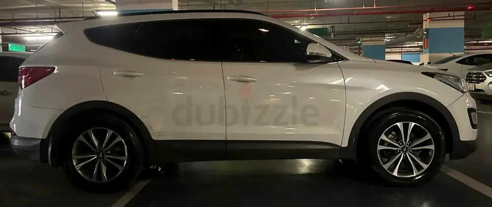 Hyundai Santa Fe | Accident-Free | Well Maintained - Image 5