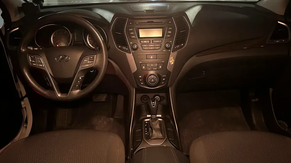Hyundai Santa Fe | Accident-Free | Well Maintained - Image 7