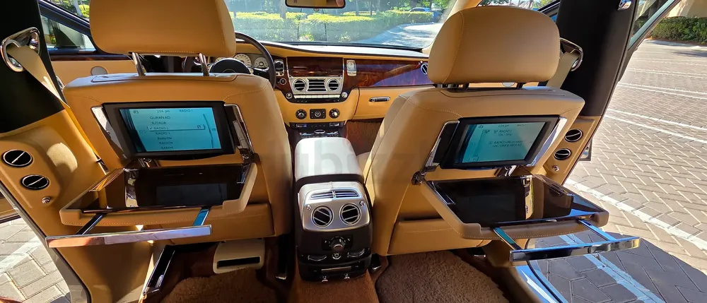 2014 Rolls Royce Ghost Silver. Sand AGMC FSH, ZERO ACCIDENTS OR PAINT - Image 5