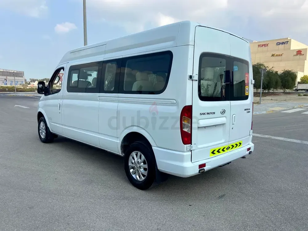 Maxus v80 15 seater nice passenger van - Image 10