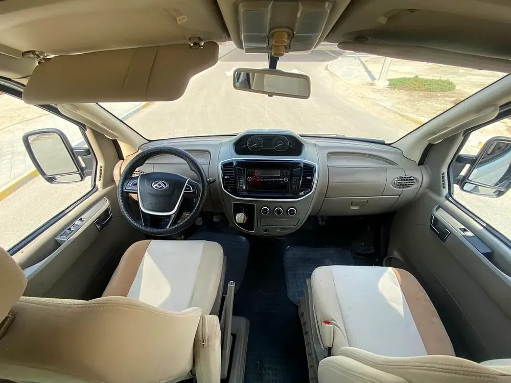 Maxus v80 15 seater nice passenger van - Image 14