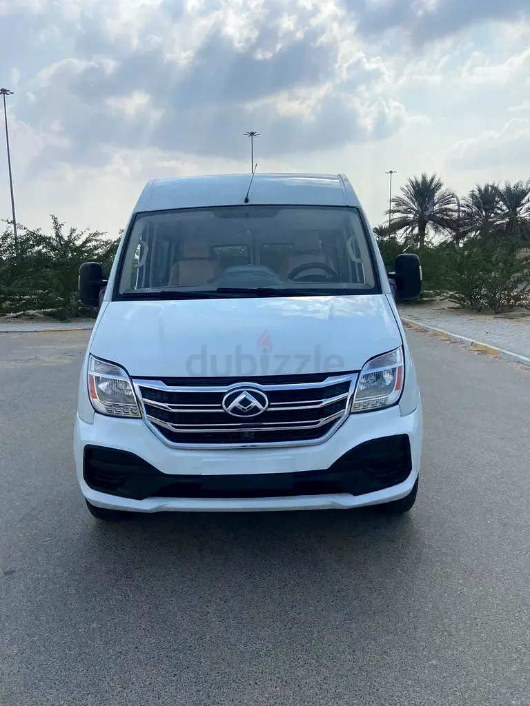 Maxus v80 15 seater nice passenger van - Image 16
