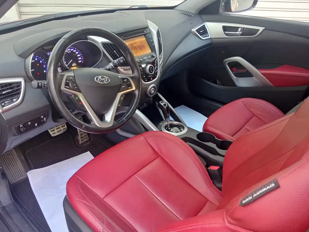2014 Hyundai Veloster Premium | GCC Specs | Well Maintained - Image 4