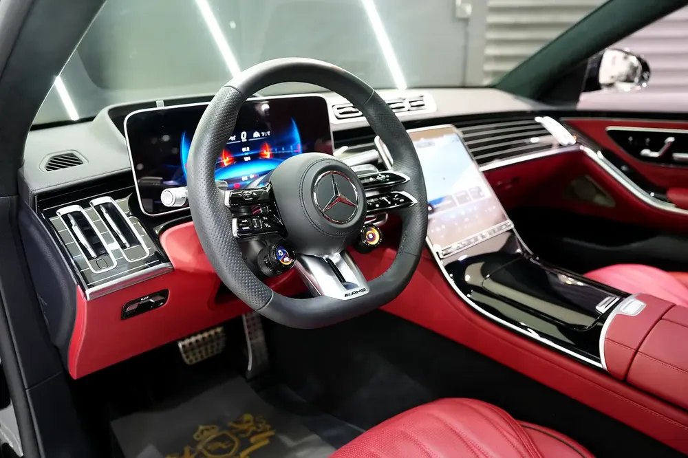 2024 S63 AMG E Performance, BRAND NEW, Carbon Exterior Pack, Ceramic Brakes, Gargash Warranty!! - Image 4