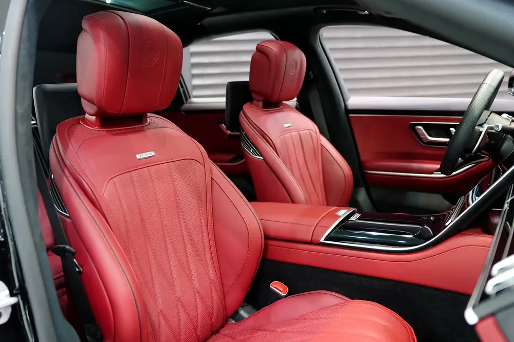 2024 S63 AMG E Performance, BRAND NEW, Carbon Exterior Pack, Ceramic Brakes, Gargash Warranty!! - Image 7