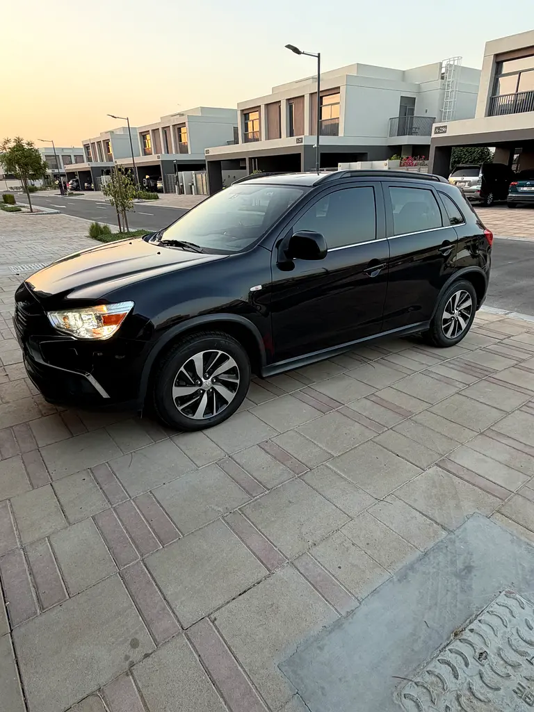 Mitsubishi ASX GLX 4WD Top Line 2017 | GCC Specs | FULLY SERVICED IN MITSUBISHI - Image 5