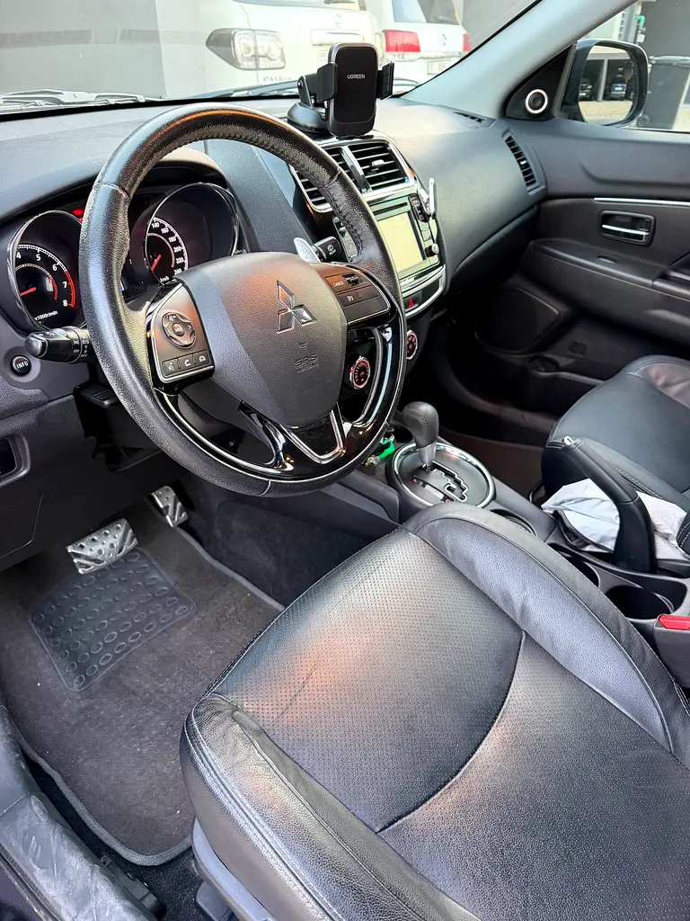 Mitsubishi ASX GLX 4WD Top Line 2017 | GCC Specs | FULLY SERVICED IN MITSUBISHI - Image 8