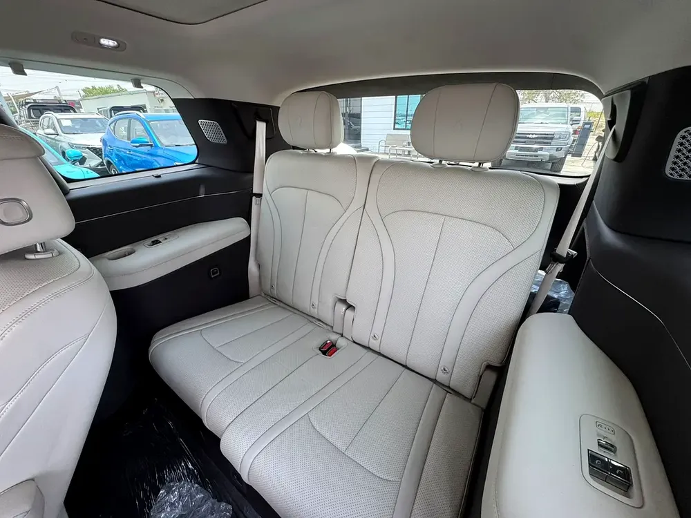 Denza N9 Flagship 2025 Chinese Specs - Luxury Electric SUV - Image 7