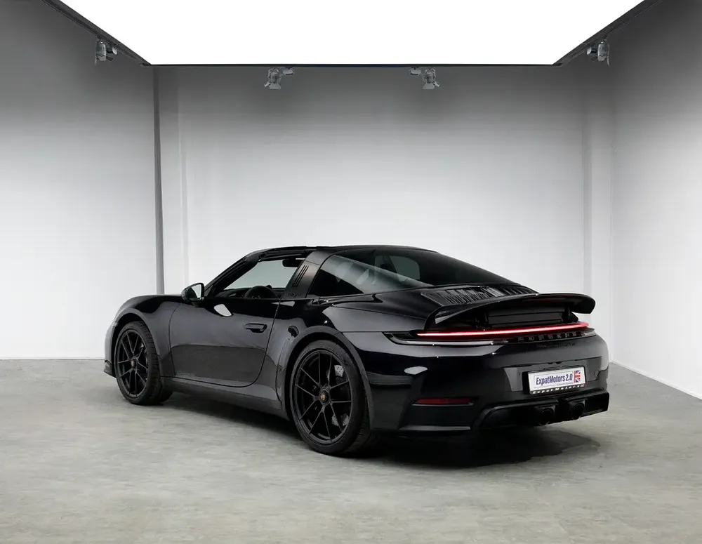 992.2 • Like New - Ultra Low Mileage • Porsche Warranty • GCC - Image 4