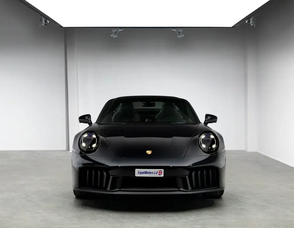 992.2 • Like New - Ultra Low Mileage • Porsche Warranty • GCC - Image 5