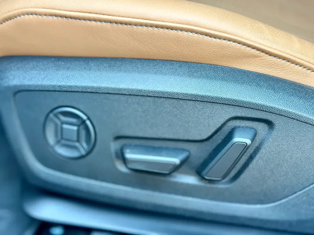 AUDI A5 40TFSI Quattro S-LINE 2025 - Image 17