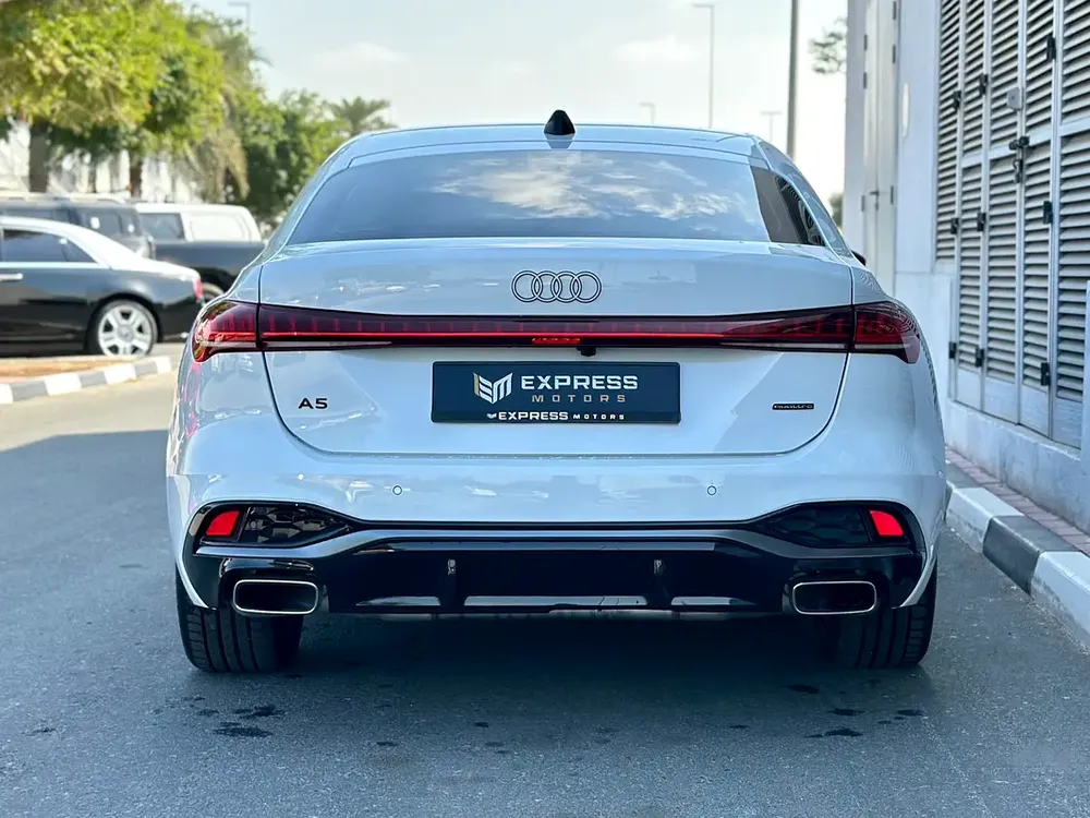 AUDI A5 40TFSI Quattro S-LINE 2025 - Image 4