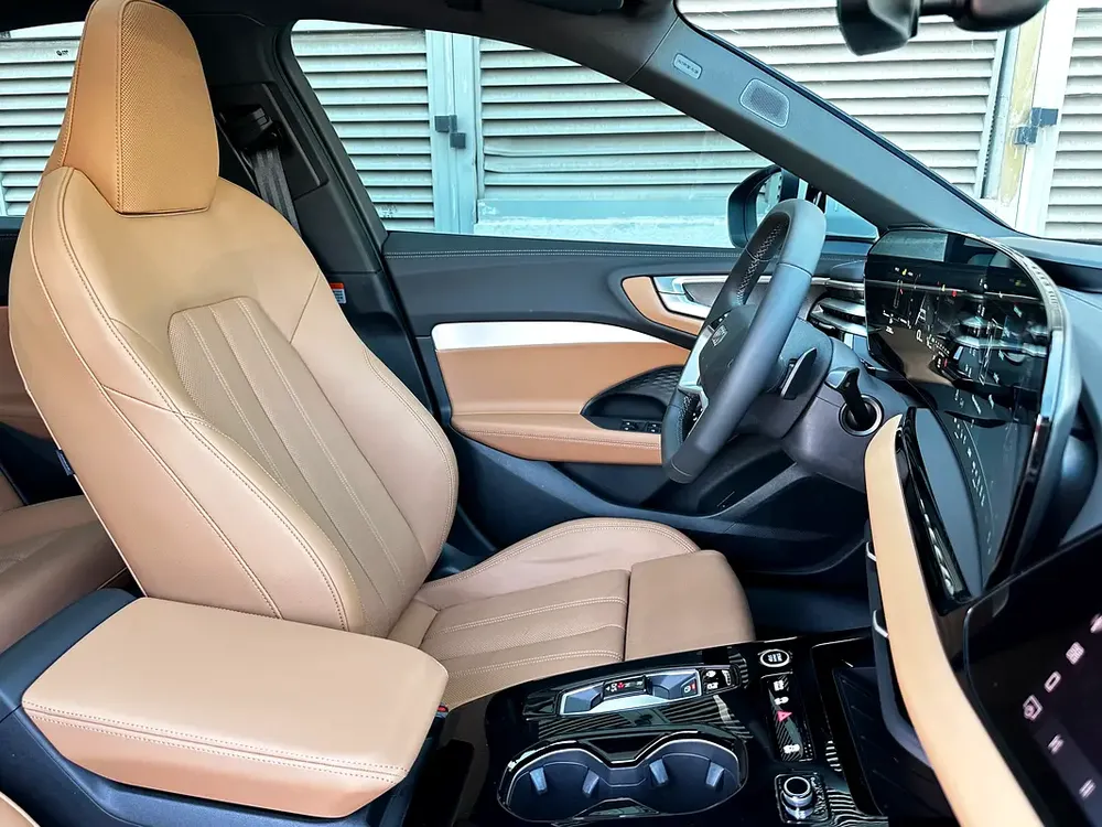 AUDI A5 40TFSI Quattro S-LINE 2025 - Image 5