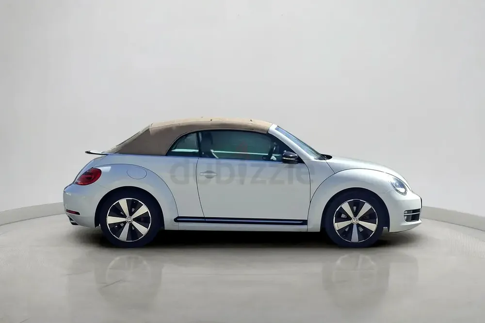 2016 Volkswagen Beetle Turbo S 2.0L | GCC Specifications - Image 4