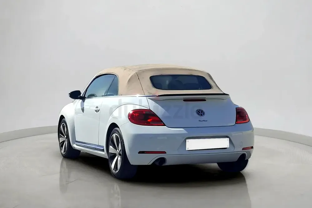 2016 Volkswagen Beetle Turbo S 2.0L | GCC Specifications - Image 8