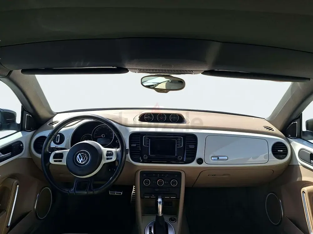 2016 Volkswagen Beetle Turbo S 2.0L | GCC Specifications - Image 9