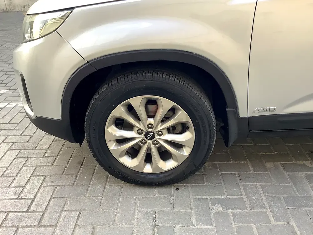 Kia Sorento LX 2014 GCC Specs perfect condition - Image 8