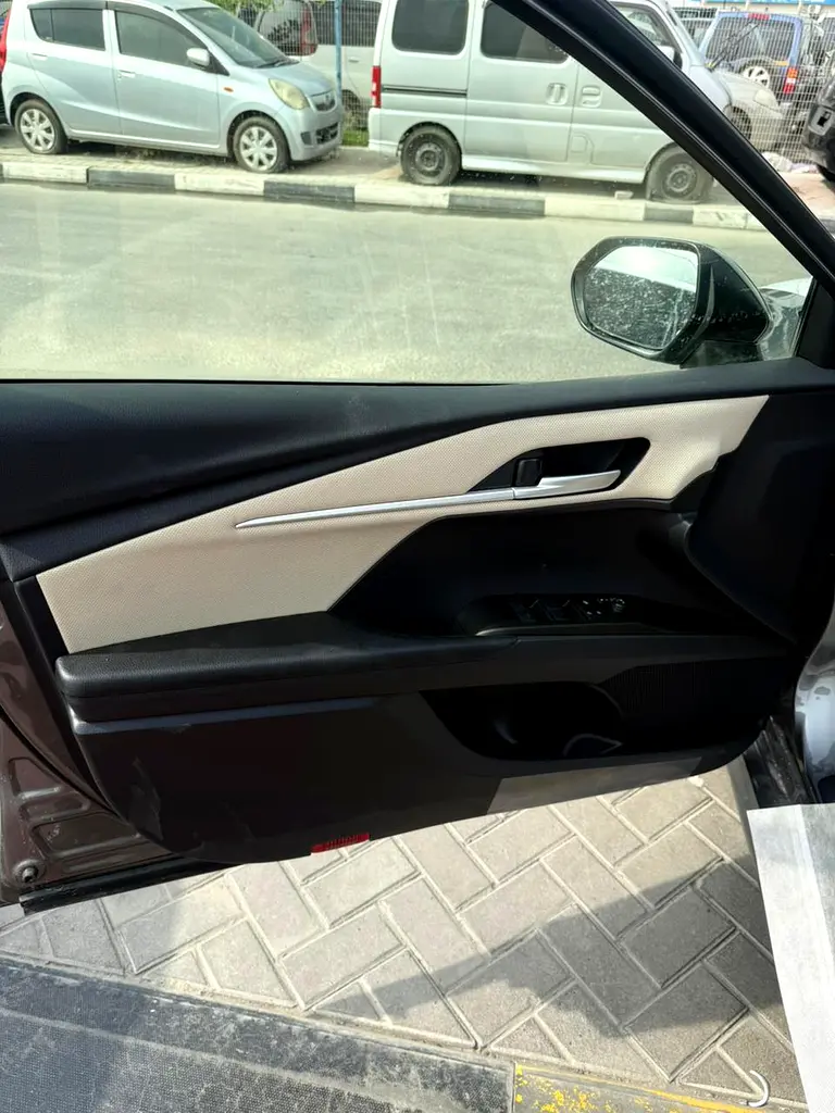 Toyota Camry 2.5 AT BASIC GRAY 2026 - Image 12