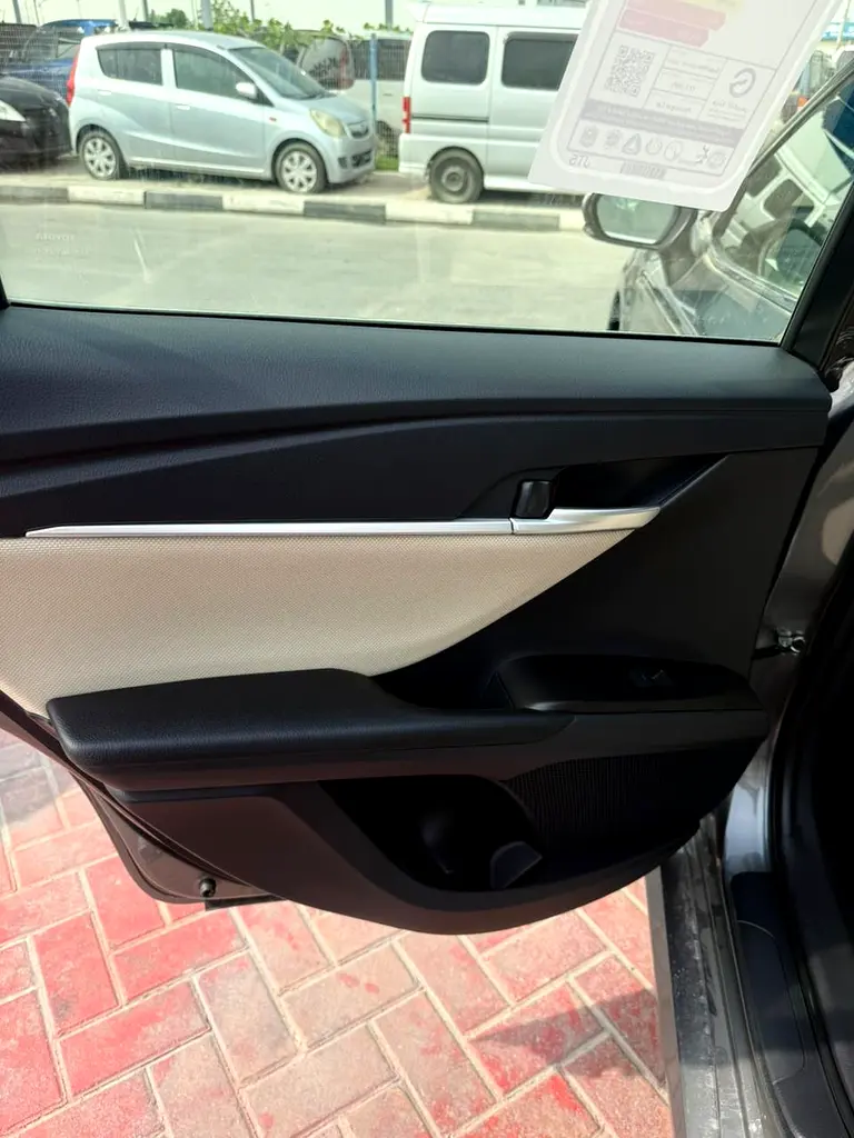 Toyota Camry 2.5 AT BASIC GRAY 2026 - Image 15